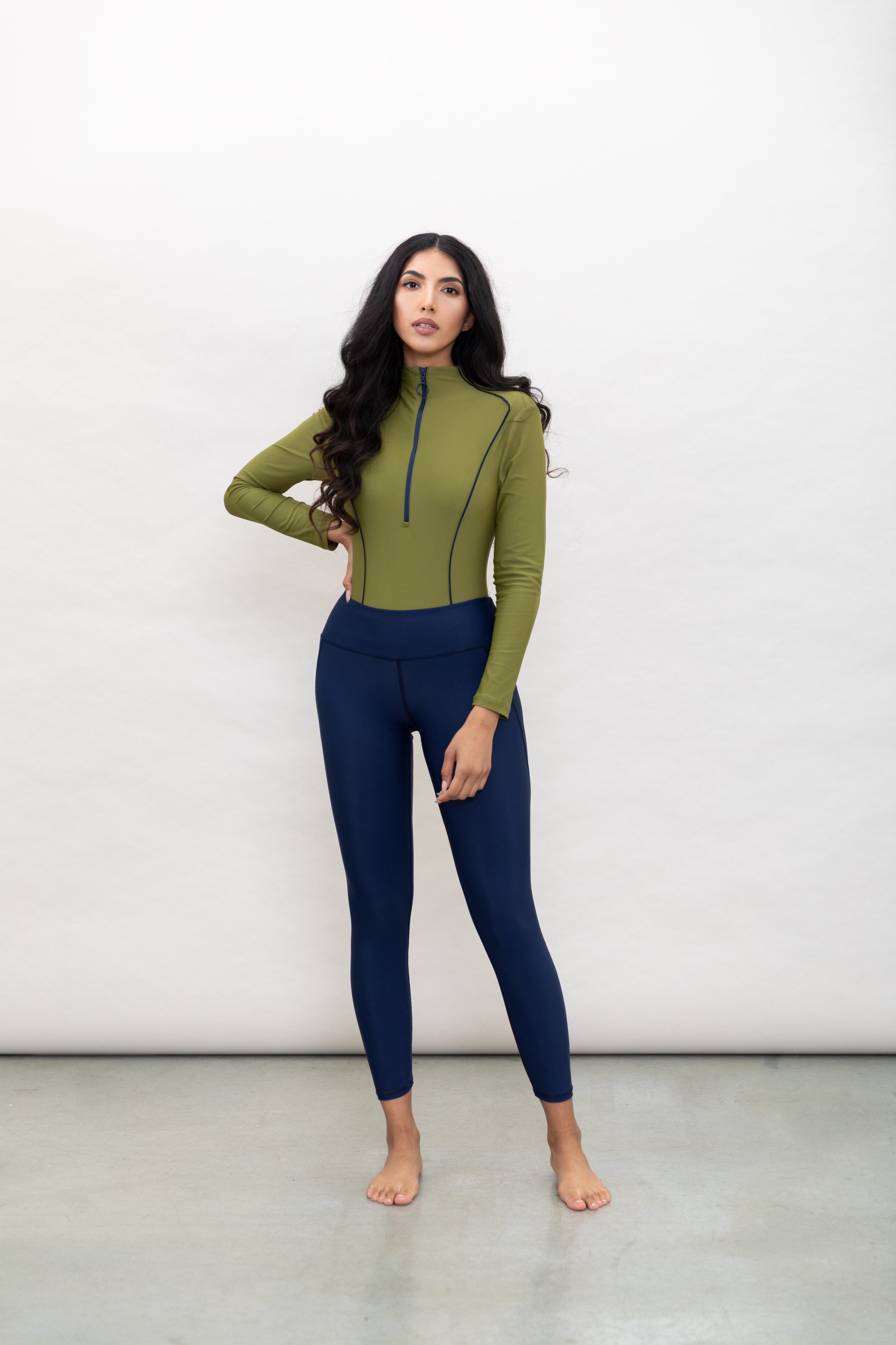 #color_navy