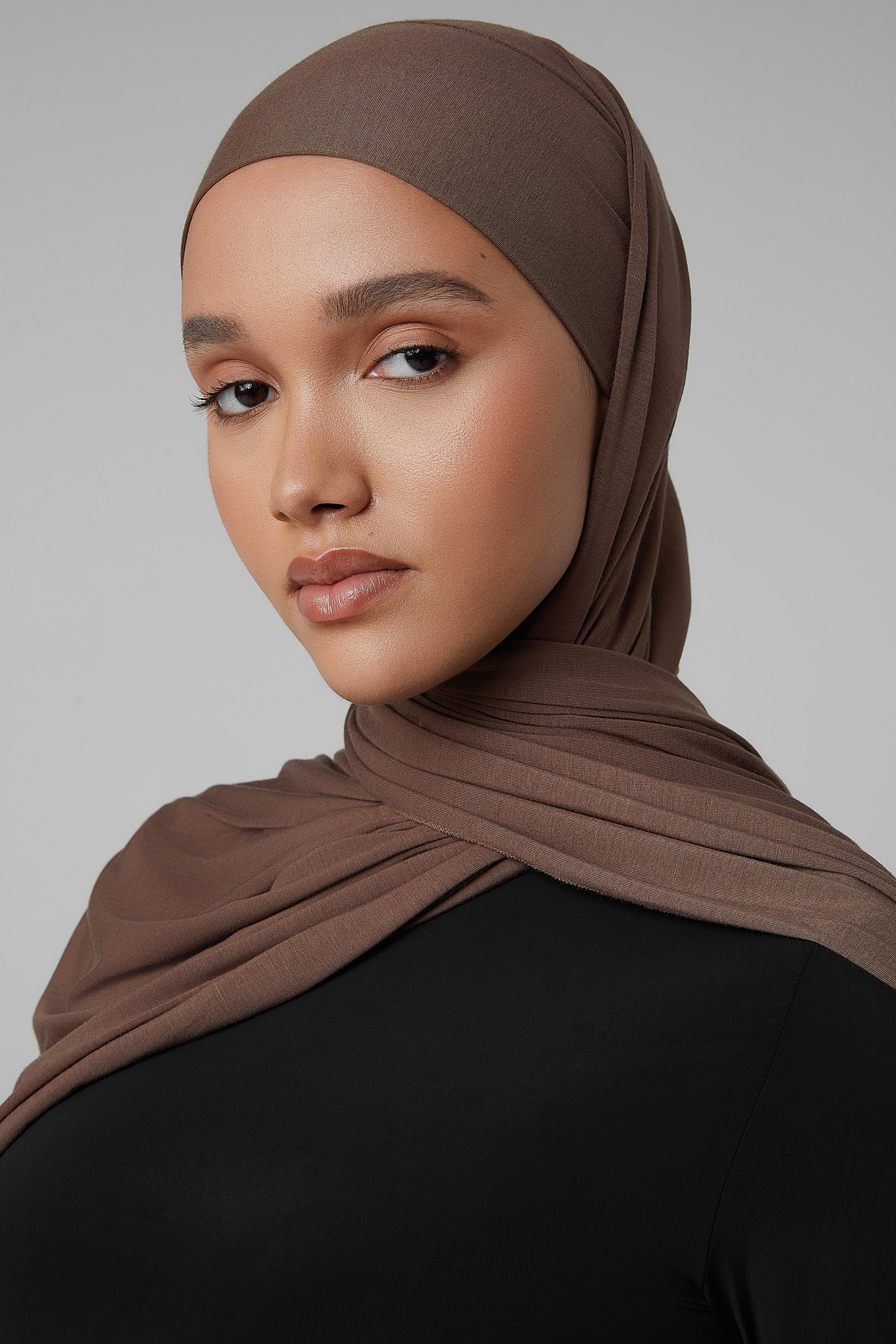\"I&I STORE × RAJABROOKE\" HIJAB Rajabrooke I&I HIJAB NECK WARMER
